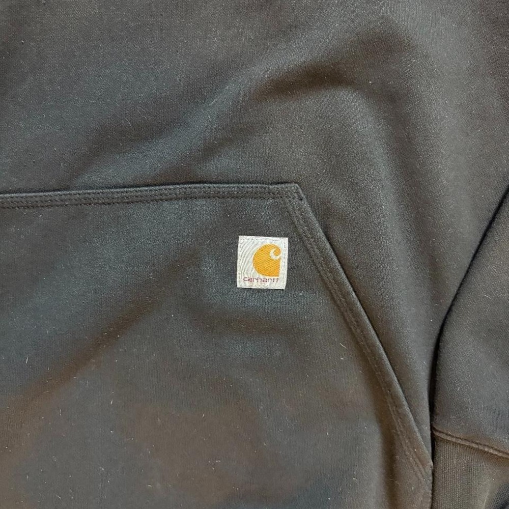 Carhartt black hoodie with pockets and freedom forever embroidery right side - Picture 3 of 7